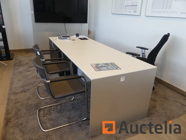 Rechter bureau - afbeelding 3 van  10