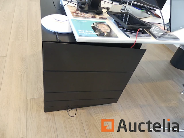 Rechter bureau - afbeelding 1 van  6