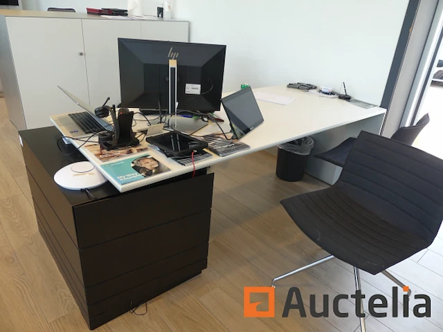 Rechter bureau - afbeelding 3 van  6