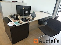 Rechter bureau - afbeelding 3 van  6