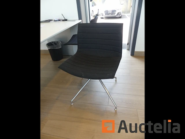 Rechter bureau - afbeelding 5 van  6