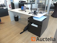 Rechter bureau - afbeelding 2 van  4