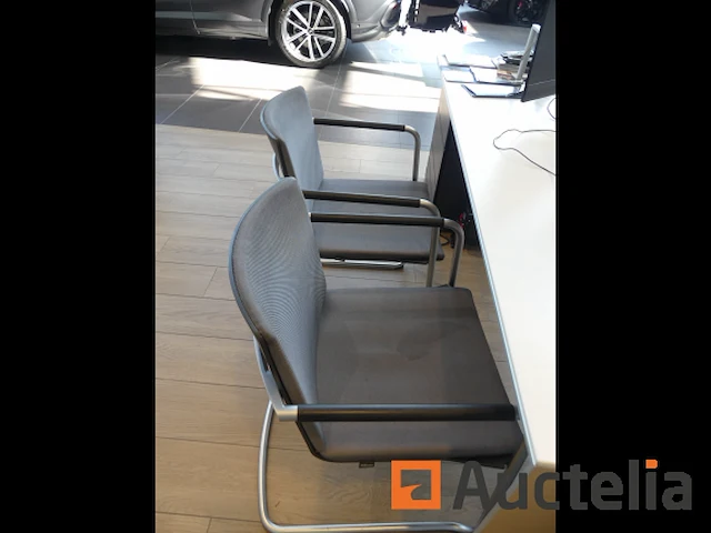 Rechter bureau - afbeelding 3 van  4