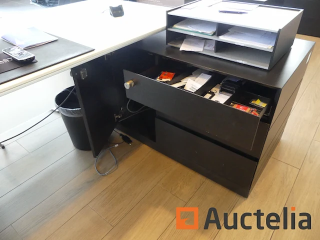 Rechter hoekbureau - afbeelding 3 van  5