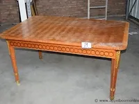 Rechthoekige houten eetkamertafel, afm plm 160x102cm, beschadigd - afbeelding 1 van  2