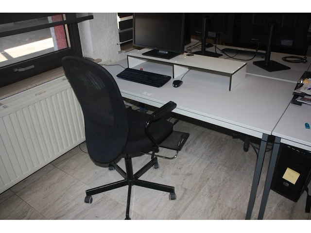 Rechthoekige schrijftafel 80x160 cm, centrale eenheid hp compaq core i5, monitor dell (18,27,28) - afbeelding 1 van  6