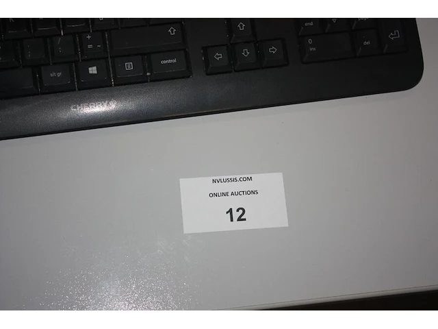 Rechthoekige schrijftafel 80x160 cm, rolbureelstoel met zwarte stoffen zit en rug, centrale eenheid dell optiplex 390 core i3, 2 monitors samsung s24e650 (18,20,35,37) - afbeelding 5 van  5