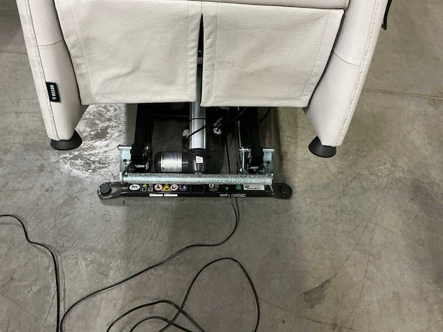 Recor elektrische relaxfauteuil - afbeelding 8 van  9