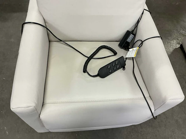 Recor elektrische relaxfauteuil - afbeelding 9 van  11