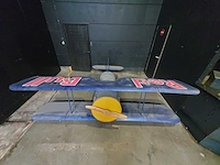 Red bull decoratie vliegtuig - afbeelding 2 van  6