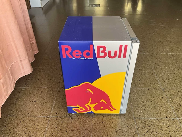 Red bull mini bar - afbeelding 11 van  16