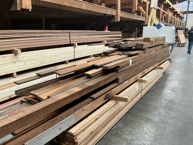 Red ceder hout - afbeelding 3 van  4