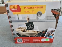 Red toolbox - bouw & constructie houten piratenschip - afbeelding 1 van  3