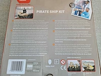 Red toolbox - bouw & constructie houten piratenschip - afbeelding 3 van  3