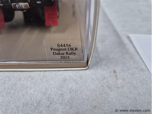 Redbull peugeot dkr - afbeelding 3 van  3