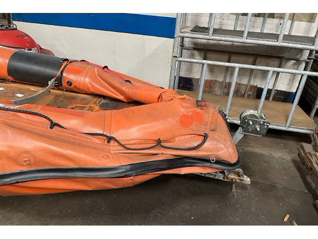 Reddingsboot en trailer - afbeelding 6 van  8