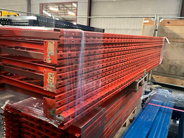 Redirack type m gedemonteerde staanders palletstelling (7x) - afbeelding 5 van  8