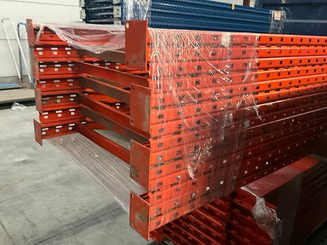 Redirack type m gedemonteerde staanders palletstelling (7x) - afbeelding 7 van  8