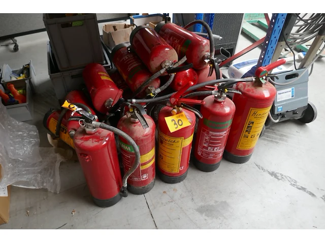 Reeks brandsnelblussers - afbeelding 1 van  4