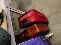 Reeks diverse draagtassen, handtassen en koffers - afbeelding 3 van  11