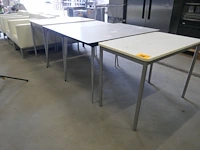 Reeks diverse keukentafels - afbeelding 1 van  4
