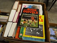 Reeks diverse vintage boeken - afbeelding 3 van  6
