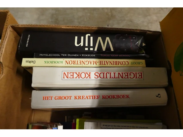Reeks diverse vintage boeken - afbeelding 6 van  6