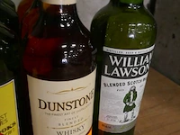 Reeks flessen whisky 7 stuks - afbeelding 3 van  3