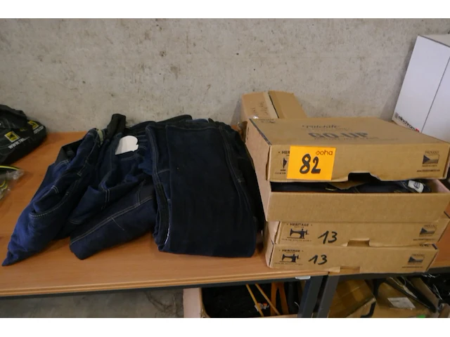 Reeks motorrijbroeken in jeans trilobite - afbeelding 1 van  7