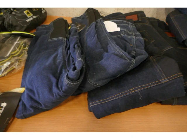 Reeks motorrijbroeken in jeans trilobite - afbeelding 5 van  7