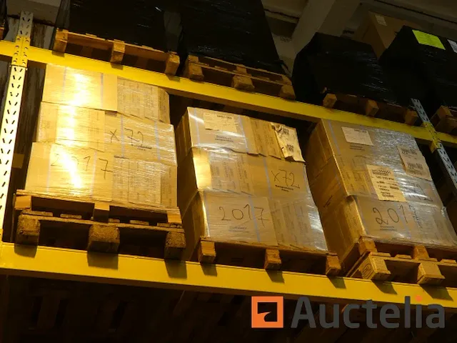 Ref: appro-011-3 pallets van bestand opgeschort - afbeelding 2 van  6