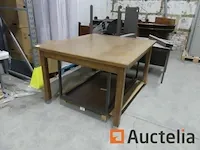 Ref appro-018-tafel houten - afbeelding 1 van  7