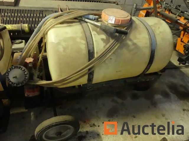 Ref nat en ville-011-sprayer 300l thermal op roltafel merk en onbekend model - afbeelding 5 van  9