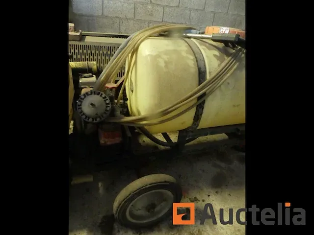 Ref nat en ville-011-sprayer 300l thermal op roltafel merk en onbekend model - afbeelding 6 van  9