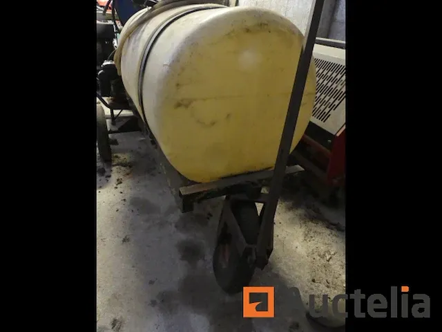 Ref nat en ville-011-sprayer 300l thermal op roltafel merk en onbekend model - afbeelding 7 van  9