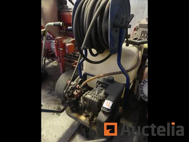 Ref nat en ville-012-sprayer 120l thermal op roltafel merk en onbekend model - afbeelding 1 van  7