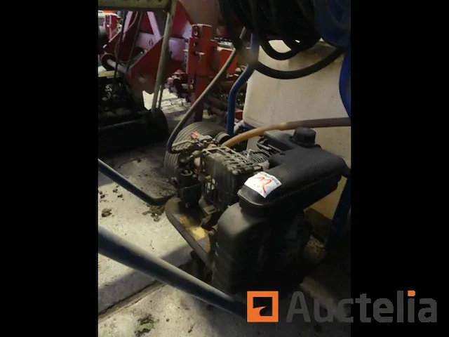 Ref nat en ville-012-sprayer 120l thermal op roltafel merk en onbekend model - afbeelding 5 van  7