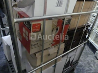 Ref: new yorkse kamer in de kelder - bril, inhoud van een winkelroller - afbeelding 8 van  11