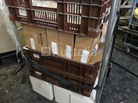 Ref: new yorkse kamer in de kelder - bril, inhoud van een winkelroller - afbeelding 10 van  11