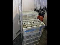 Ref: new yorkse kamer in de kelder - bril, inhoud van een winkelroller - afbeelding 4 van  5