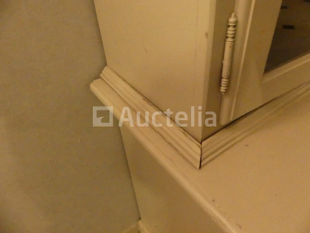 Ref: opgeslagen gang in de kelder - dressoir met 2 carrosserieën - afbeelding 5 van  9