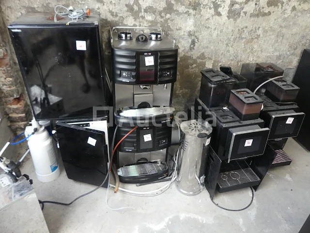 Ref: renkin depot - 4 automatische koffiemachines - afbeelding 1 van  16