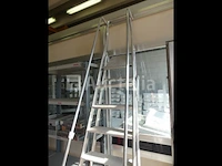 Ref:006 aluminium trapladder met leuning piret - afbeelding 5 van  9