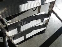 Ref:006 aluminium trapladder met leuning piret - afbeelding 9 van  9