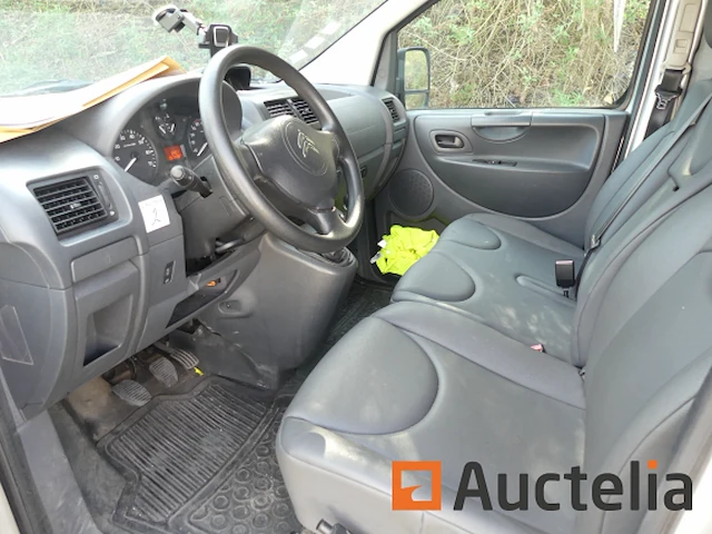 Ref:1-lss-867 - citroen jumpy bestelwagen (2015-67.438 km) - chassisnummer: vf7xuahz8fz056231 - afbeelding 6 van  32