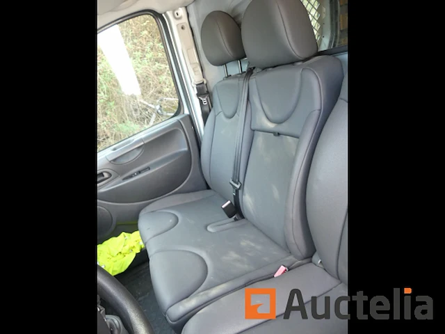Ref:1-lss-867 - citroen jumpy bestelwagen (2015-67.438 km) - chassisnummer: vf7xuahz8fz056231 - afbeelding 13 van  32