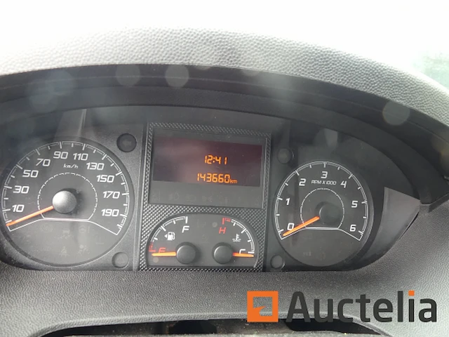 Ref:1-ltc-154 - peugeot boxer van (2015-143.660 km) - chassisnummer: vf3yctmfc12a08395 - afbeelding 4 van  29