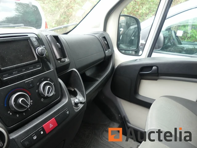 Ref:1-ltc-154 - peugeot boxer van (2015-143.660 km) - chassisnummer: vf3yctmfc12a08395 - afbeelding 14 van  29