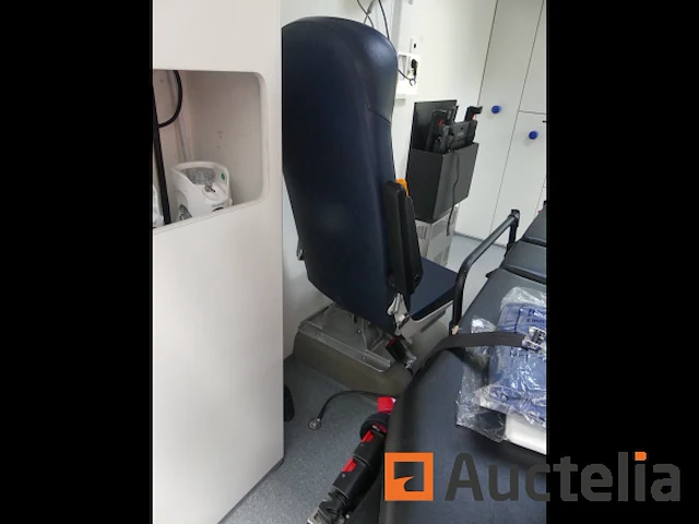 Ref:1-sut-671 - mercedes-benz ambulance (2017-268.678 km) - afbeelding 6 van  33