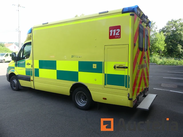 Ref:1-sut-671 - mercedes-benz ambulance (2017-268.678 km) - afbeelding 29 van  33